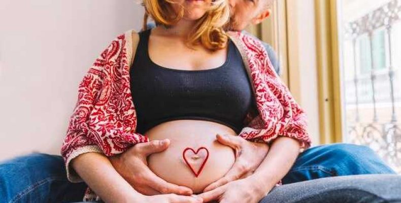 На каком сроке беременности появляется сердцебиение у плода