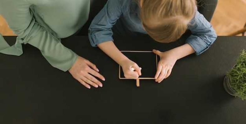 Объединение молитв в трудные времена — когда и как молиться вместе