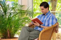 Самая сильная оберегающая вещь, которая есть в каждом доме: работает безотказно