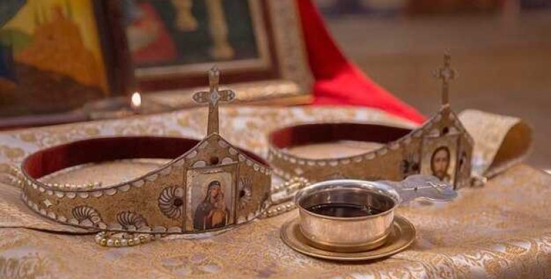 Почему облачение кардинала Католической церкви красного цвета — символика и значение