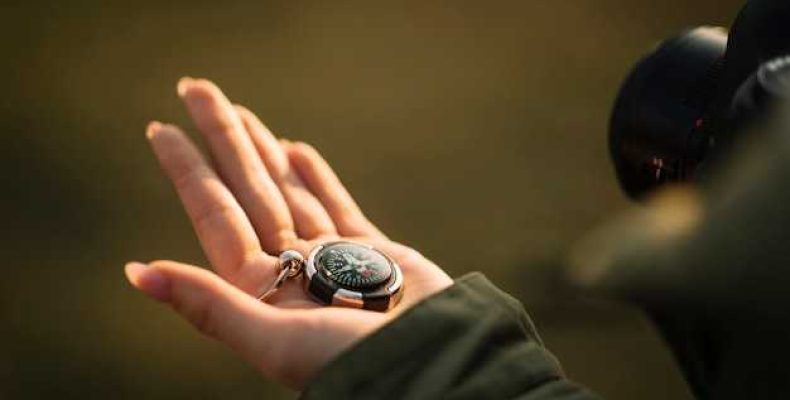 Почему при смерти человека останавливаются часы — загадки и традиции