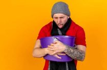 Понос во время чистки рунами — что чувствует человек после освобождения от негатива