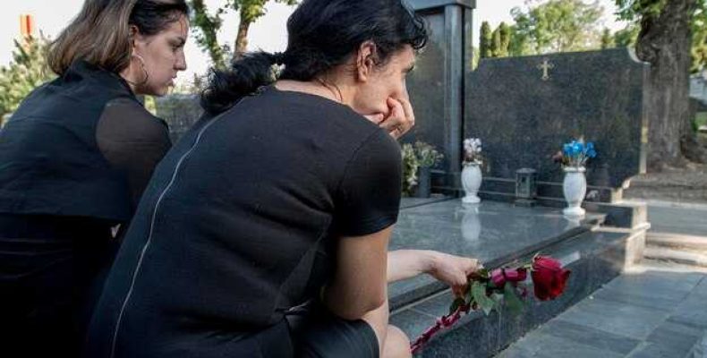 Правила поведения при умершем и на похоронах — почему важно соблюдать этические нормы