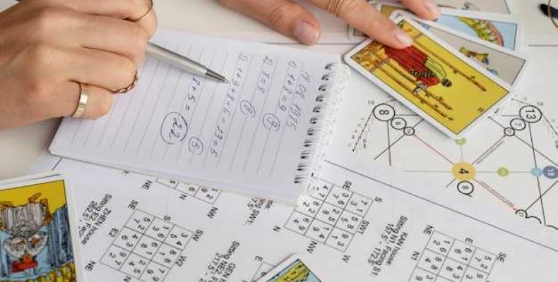 Пятерка пентаклей — Общее значение карты Таро и её интерпретация