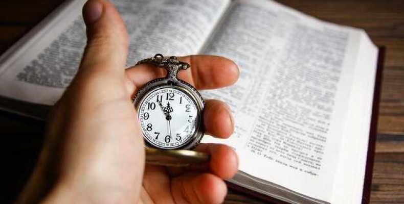 Расписание богослужений в храме святого или пророка — узнайте часы и дни службы