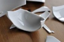 Разбитая тарелка — приметы и что они могут означать