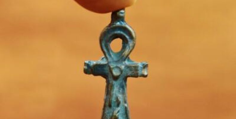 Колодки амулет: как древний инструмент притягивает удачу и исполняет тайные желания