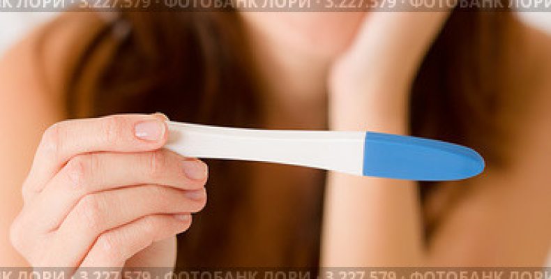 На какой день беременности начинает набухать грудь: Точные сроки и первые ощущения