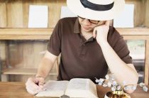 Сильная молитва Святому Николаю Чудотворцу о сдаче ЕГЭ — Кому молиться и как