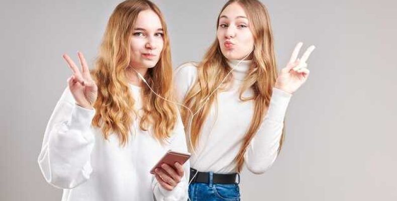 Сильные заговоры для привлечения верной подруги — секреты и рекомендации