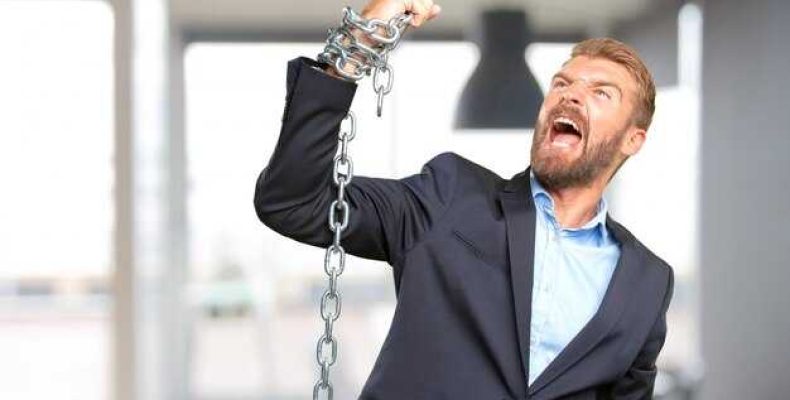 Сильный заговор на новую золотую цепочку — мощный приворот на личную вещь