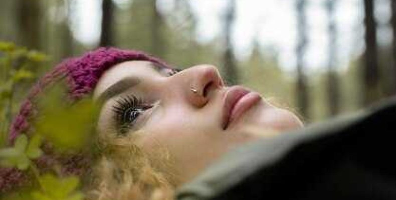 Сонник — что означает сон о лазании по деревьям — толкование и значение сновидения