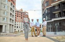 Строительство дома на перекрестке — как выбрать идеальное расположение