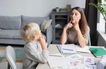 В каком возрасте ребенок должен говорить словами