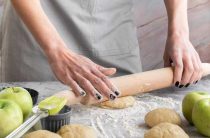 Заварное тесто для эклеров в домашних условиях рецепт пошагово